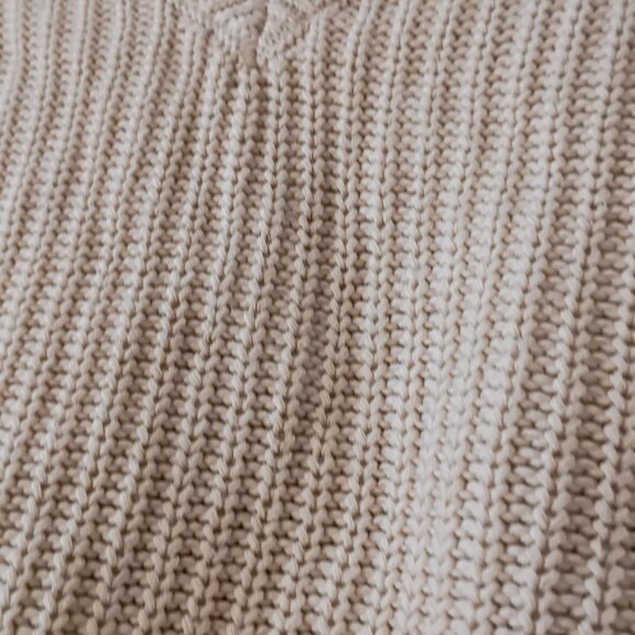 Jessica Simpson Distressed Cropped Knit Sweater | Cream/Tan | Size XS - Picture 6 of 8